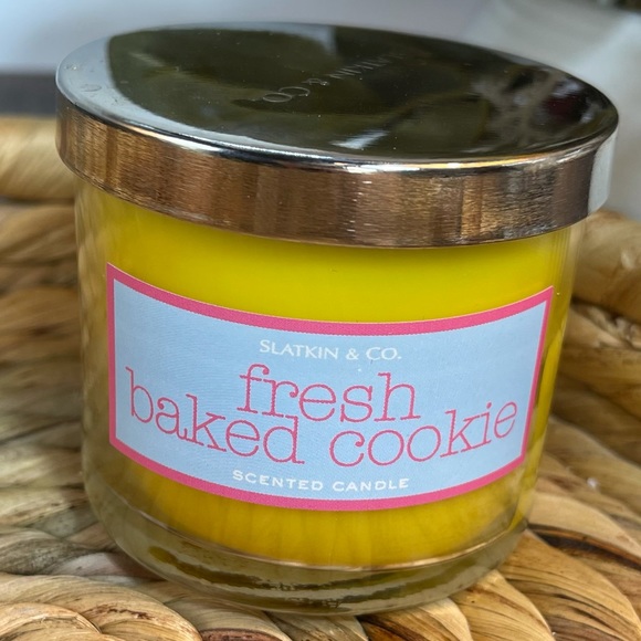 Slatkin & Co Fresh Baked Cookie Mini Candle 4 oz